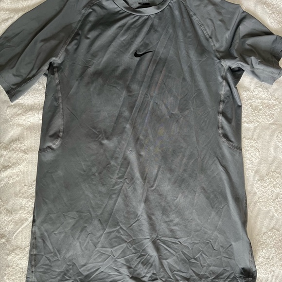Nike Men's dri fit Short Sleeve Tee - Picture 1 of 3